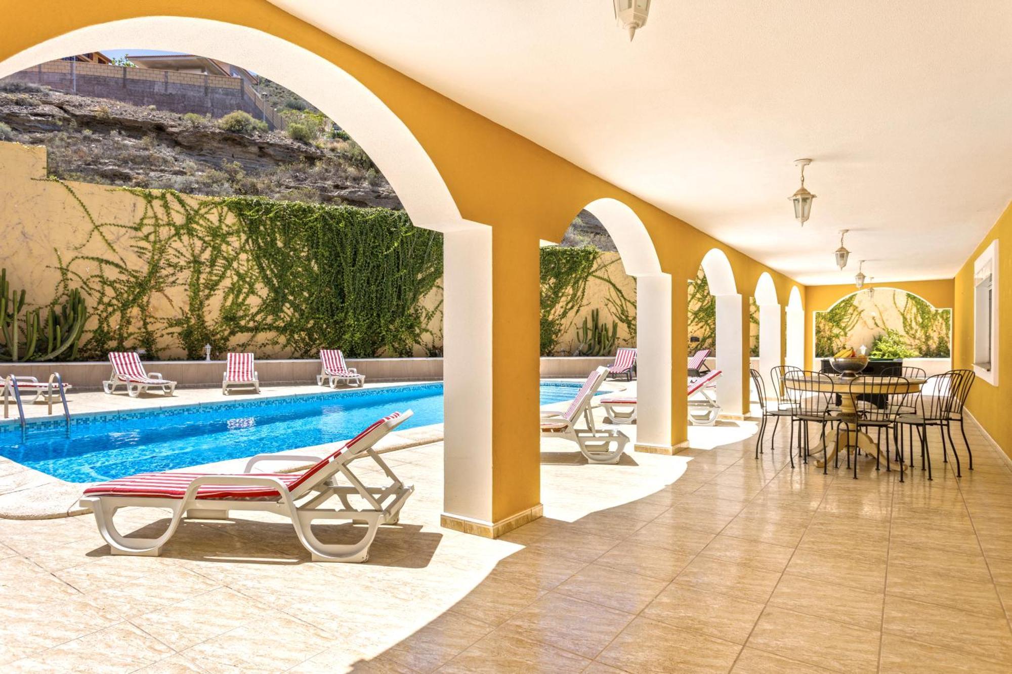 Classbnb - Luxurious Villa 1,5 Kilometers From Costa Adeje Bagian luar foto
