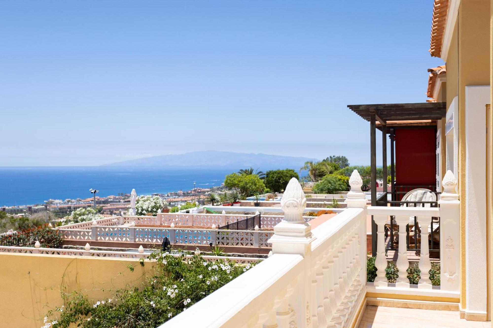 Classbnb - Luxurious Villa 1,5 Kilometers From Costa Adeje Bagian luar foto